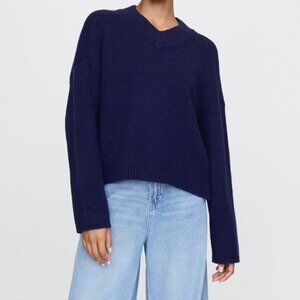 Gap CashSoft Cropped High V-Neck Sweater